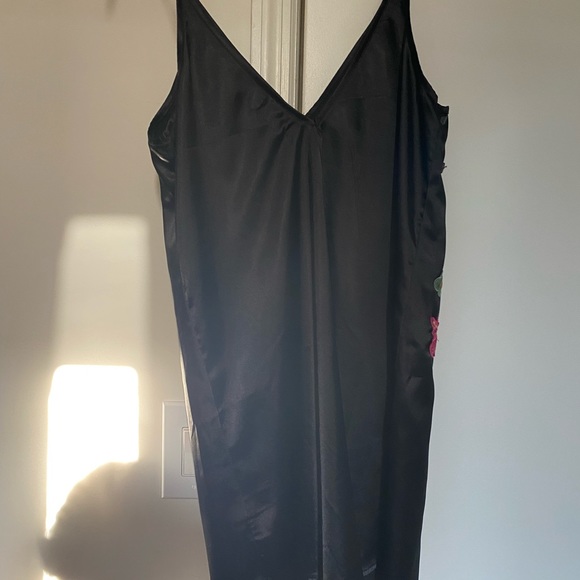 Black Floral Appliqué  Slip Dress - Picture 4 of 6